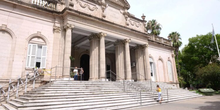 Judiciales de la provincia de Buenos Aires aceptaron aumento del 4,5% en disconformidad