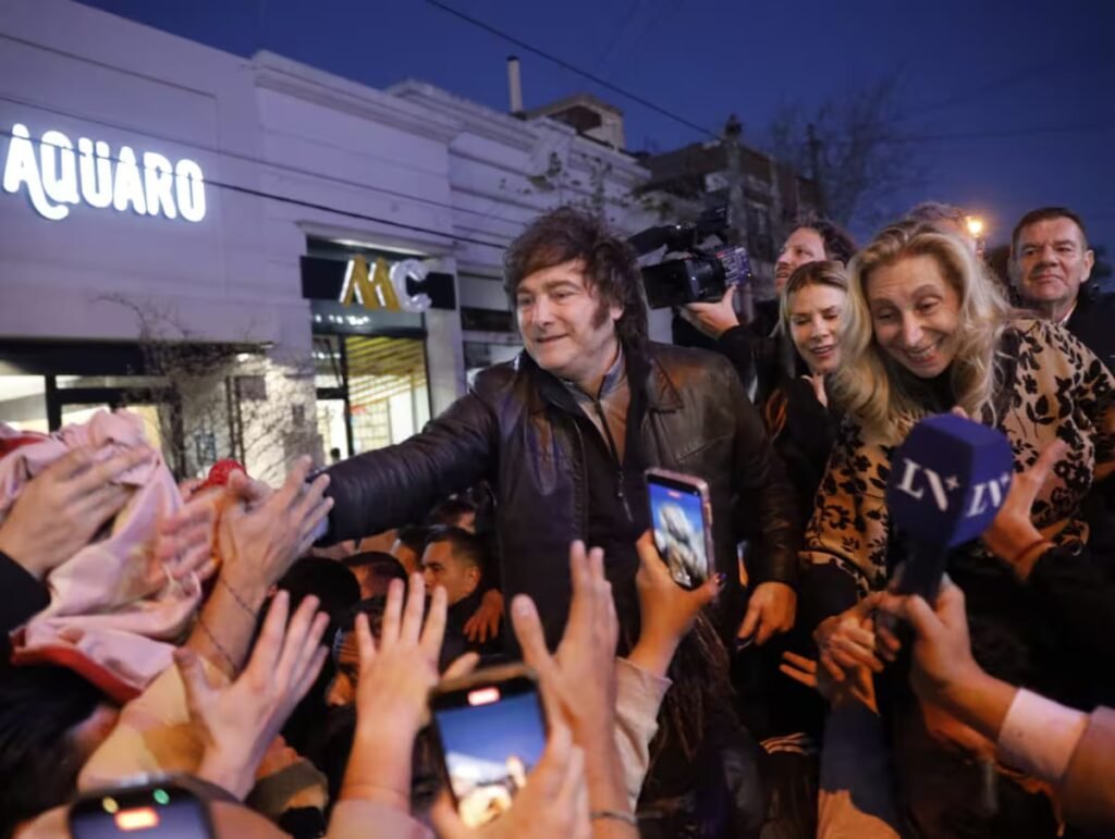 Milei desembarca en Mar del Plata para brillar en La Derecha Fest y ver a Fátima Flórez