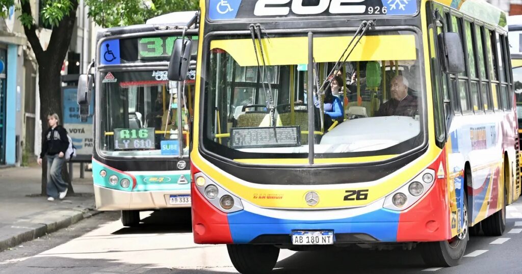 La Provincia activa un régimen de compensaciones para garantizar el transporte en La Plata y el AMBA