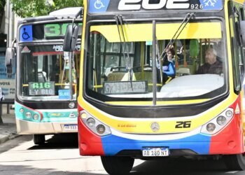 La Provincia activa un régimen de compensaciones para garantizar el transporte en La Plata y el AMBA