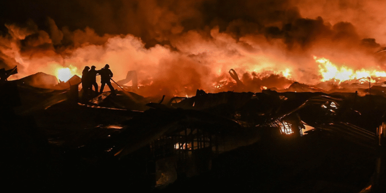 Incendios en La Plata y Campana: Químicos bonaerenses alertan sobre manejo negligente de residuos