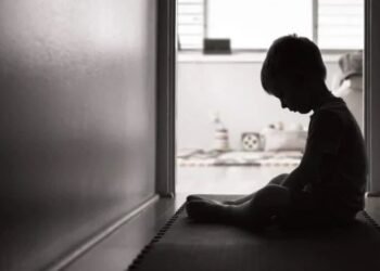 Aumentó la depresión en chicos: pediatras piden más acompañamiento y menos pantallas