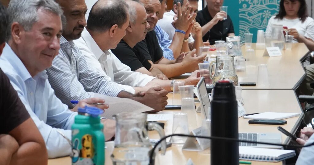 Los gremios exigen a la Provincia nueva oferta paritaria antes de que cierre la semana