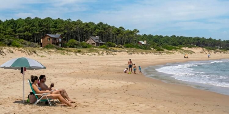 Las 4 playas de Provincia de Buenos Aires para desconectar y disfrutar en enero de 2026