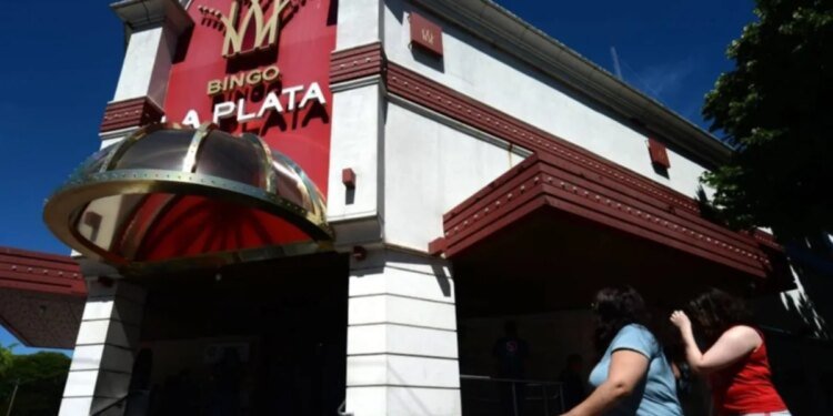 La Provincia habilita apuestas electrónicas en hipódromos y bingos con QR en celulares