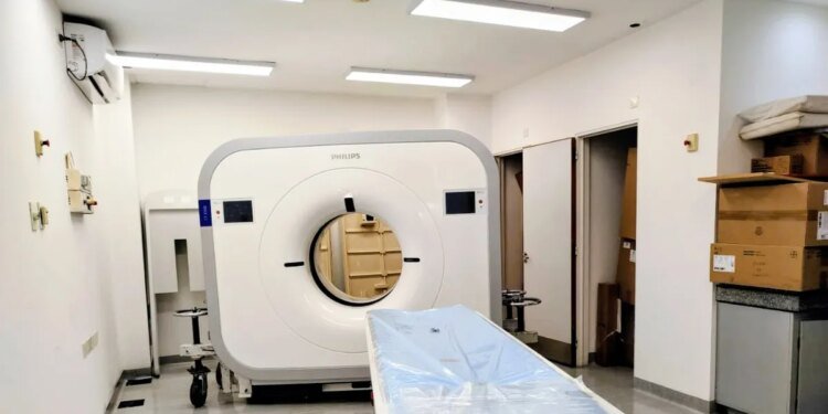 Los perros del Hospital de Niños en La Plata alivian y conectan con los chicos