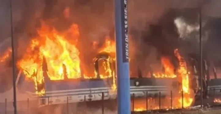 Incendio en el Tren de las Sierras: más de 120 pasajeros evacuados en Córdoba