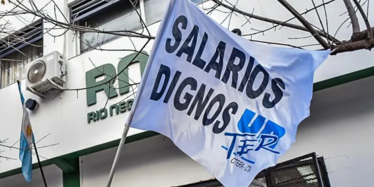 Gremio docente de Río Negro critica nueva postergación de paritaria y defiende la educación pública