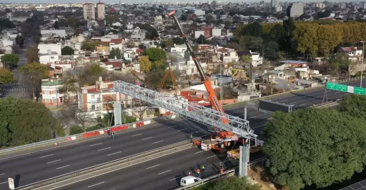Mañana cortan autopistas 25 de Mayo y Perito Moreno para instalar peaje sin barreras
