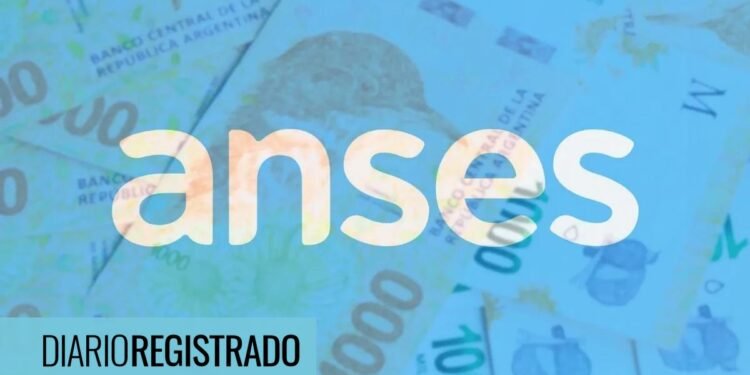 ¿Cuánto cobrará la AUH en febrero 2026 y qué ayudas extra se suman a la asistencia?