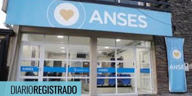 ANSES anunció cambios en el cronograma de pago de AUH en febrero: ¿cuánto se cobrará?