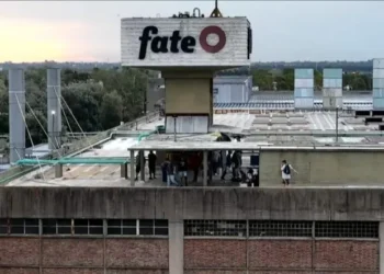 Desalojan planta de FATE en San Fernando tras conciliación obligatoria del Gobierno