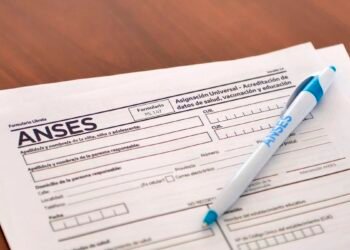 ANSES alerta: cada vez más cerca el plazo para presentar la Libreta AUH y cobrar lo retenido