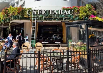 Café Tabac: el clásico porteño que conquista a la nueva generación en su esquina icónica