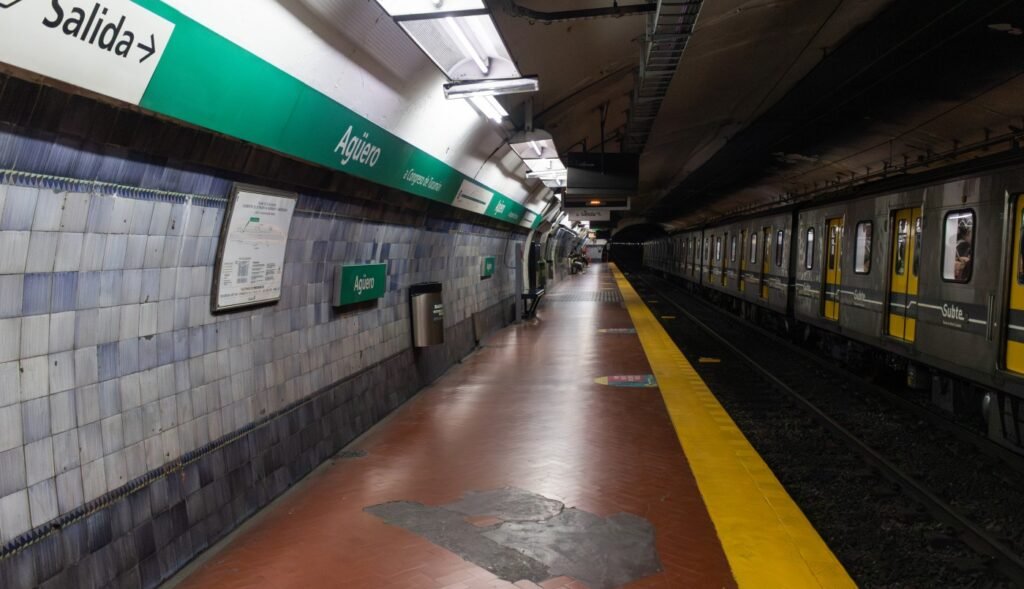 La estación Agüero de la Línea D vuelve a abrir el lunes tras tres meses de obras