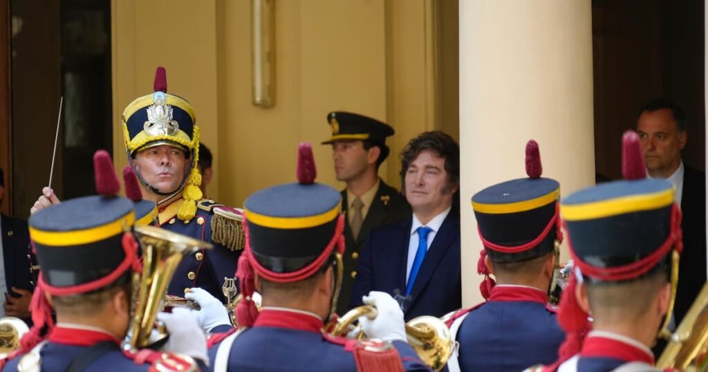 Milei entregará el sable de San Martín a los Granaderos: un acto lleno de simbolismo y controversia