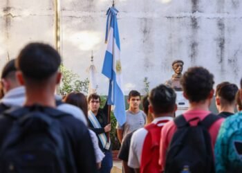 La Ciudad restringe a 20 las faltas anuales para estudiantes de secundaria y endurece el control