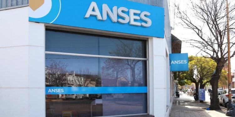 ANSES ajusta pagos de febrero 2026: ¿Cuánto cobrarás tras el feriado de Carnaval?