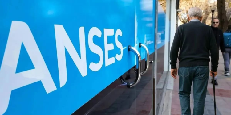 ANSES confirmó cuánto cobrarán jubilados y pensionados en marzo de 2026 con nuevo aumento