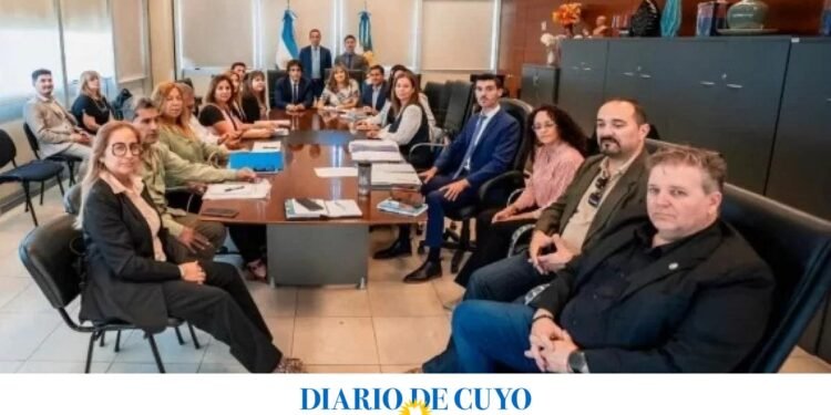 San Juan inicia la negociación paritaria docente 2026 entre Gobierno y gremios educativos