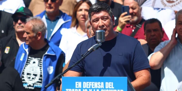 La CGT se apresta a definir un paro ante la reforma laboral que desata la polémica