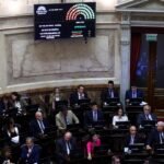 Milei impulsa una reforma laboral polémica: despidos más baratos y jornadas de hasta 12 horas