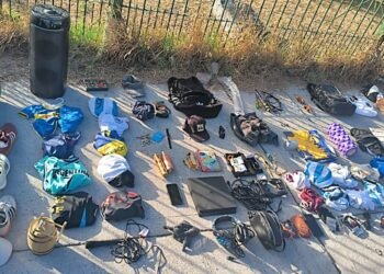 Detienen a cuatro hombres en Villa Soldati por escapar en auto con pedido de secuestro