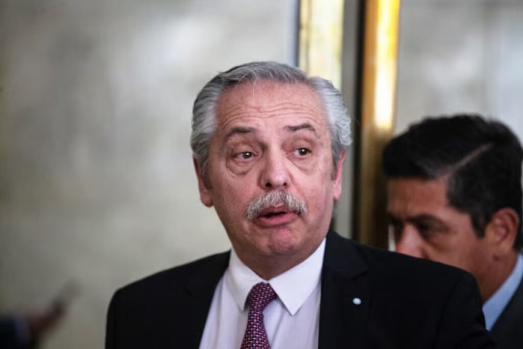 Alberto Fernández comparte más tiempo con Francisco y busca la anulación de su causa penal