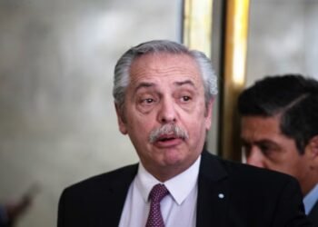 Alberto Fernández comparte más tiempo con Francisco y busca la anulación de su causa penal