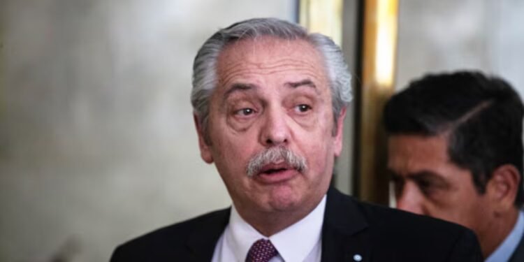 Alberto Fernández comparte más tiempo con Francisco y busca la anulación de su causa penal