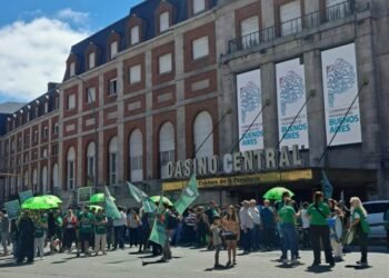 Conflicto en casinos: Gremios convocan paro por falta de respuesta del Gobierno