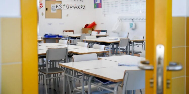 Los docentes confirman un paro nacional el 11 de febrero contra la reforma laboral del Gobierno