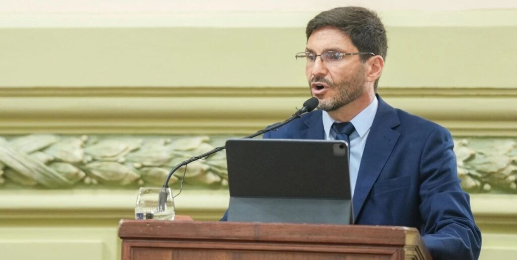 Gobernador Pullaro anunció medidas que alivian el bolsillo de los jubilados en Santa Fe