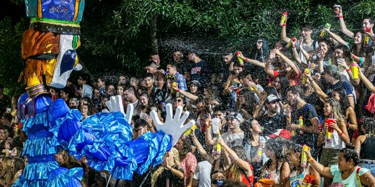 Carnaval en la Provincia de Buenos Aires: fiesta popular que celebra la identidad local