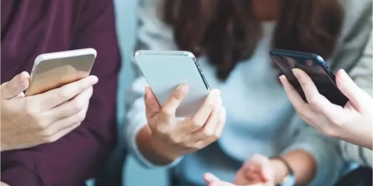 Proponen ley para prohibir redes sociales a menores de 13 años en la Provincia de Buenos Aires