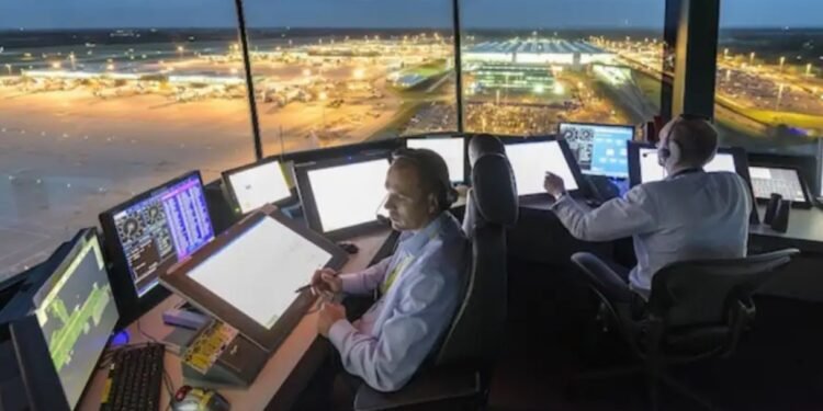 Controladores aéreos lanzan paro de tres horas diarios, vuelos en riesgo desde el 26 de febrero