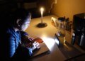 La luz vuelve a los hogares de La Plata tras días de cortes y creciente indignación vecinal