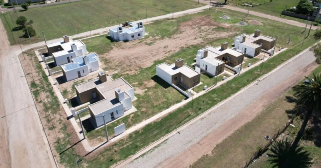 La Provincia avanza en plan de viviendas de la UCALP para jóvenes y adultos mayores