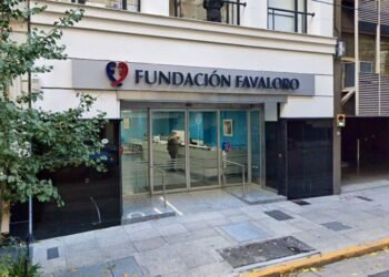 Pulmón llegó a Aeroparque y fue trasladado a la Fundación Favaloro para trasplante