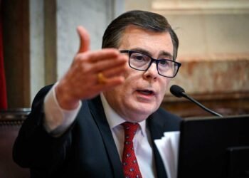 Zamora rechazó la reforma laboral y pidió un consenso social para transformar el empleo en Argentina