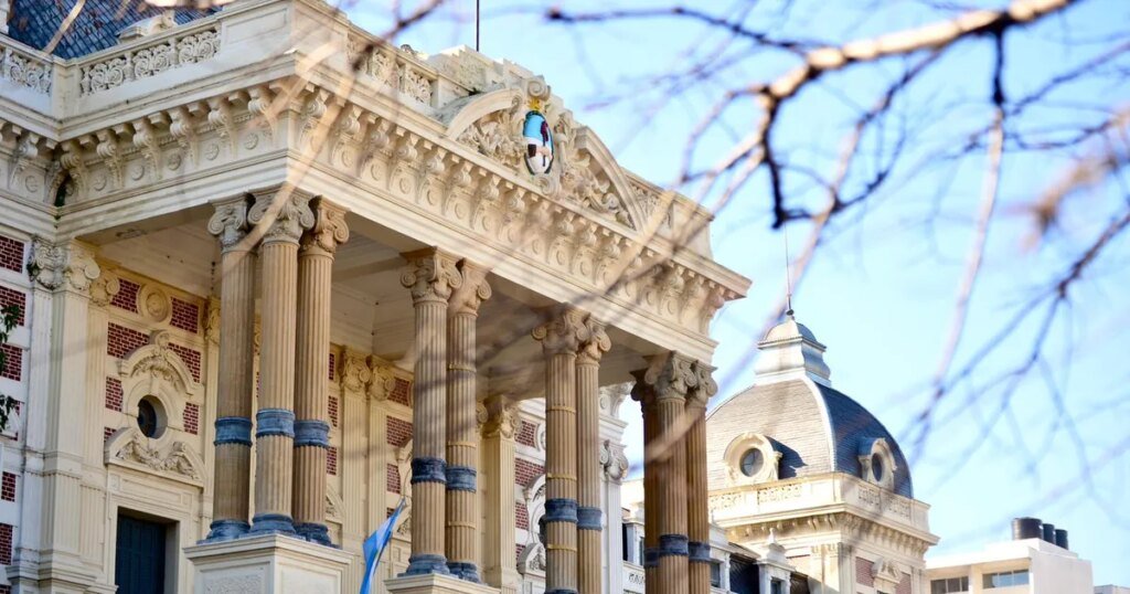 Paritarias en la Provincia de Buenos Aires: docentes y estatales presionan por mejores propuestas