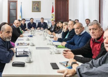 Conflicto docente: nuevo escenario tras reclamo policial y desafíos para el gobierno provincial