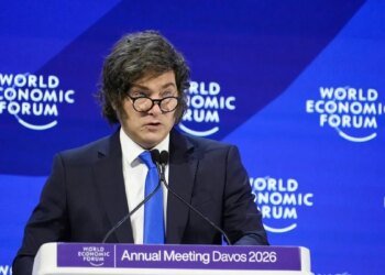 Milei avanza con reforma laboral y enfrenta creciente rechazo en la sociedad argentina