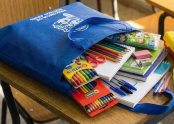 La Provincia se prepara para entregar kits escolares a familias antes del inicio de clases