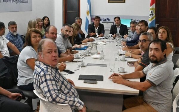 Gobierno y gremios de salud inician paritarias en busca de mejorar condiciones laborales