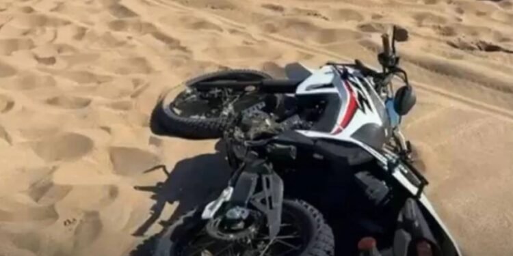 Tragedia en Villa Gesell: un joven de 28 años falleció en accidente de moto en los médanos