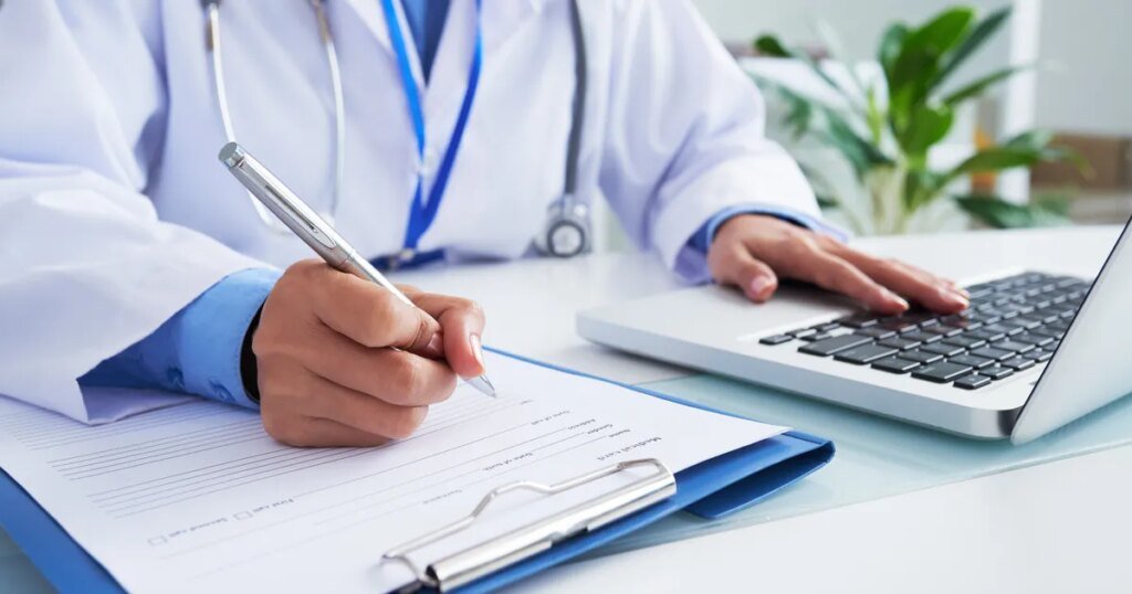 Médicos de la Provincia de Buenos Aires acuerdan aumento salarial y luchan contra reforma laboral