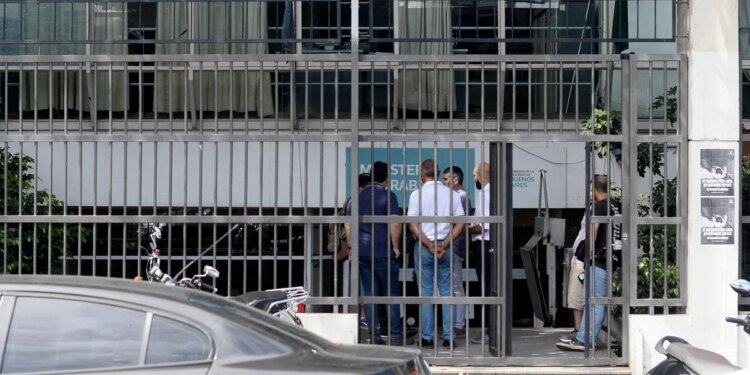 Gremios rechazan oferta de paritarias y evalúan medidas de fuerza en la Provincia de Buenos Aires