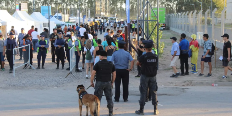 Controles y recomendaciones de seguridad para la Fiesta Nacional de la Manzana en Roca
