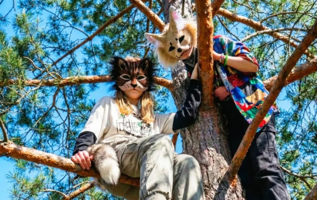 Neuquén saca provecho del furor por los Therians y promueve la vacunación